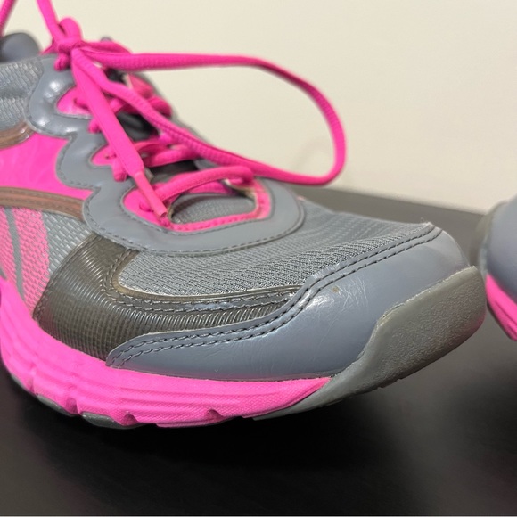 Reebok VibeTech Grey and Pink Athletic Sneakers - Picture 8 of 13